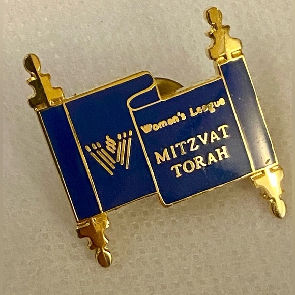 Assorted Metal Lapel Pins Set. Vintage. Collectible. 2 pin is sterling silver - Picture 2 of 7